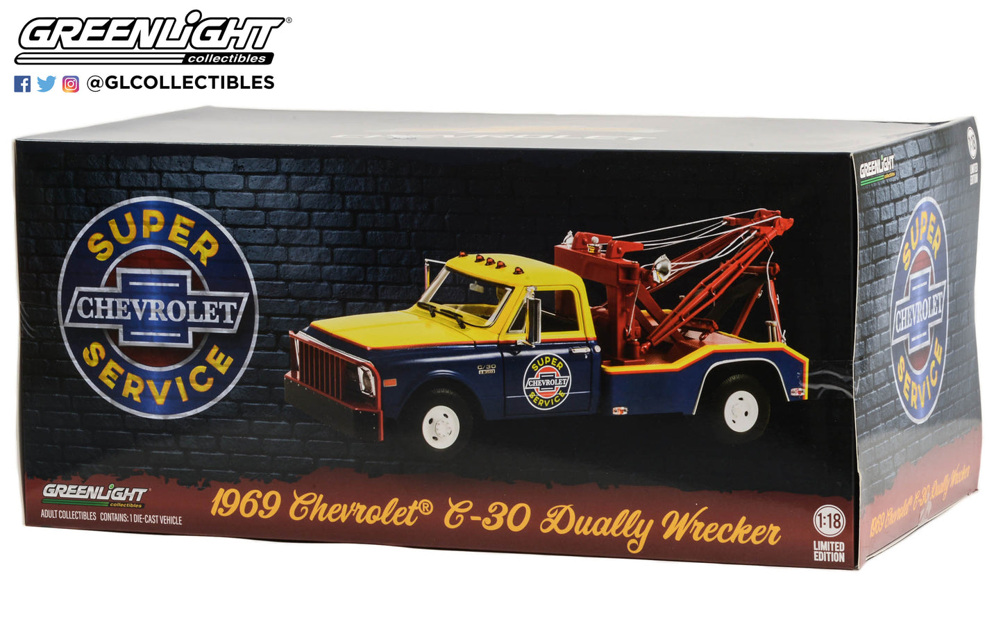 GreenLight 1:18 1969 Chevrolet C-30 Dually Wrecker - Chevrolet Super Service 13653