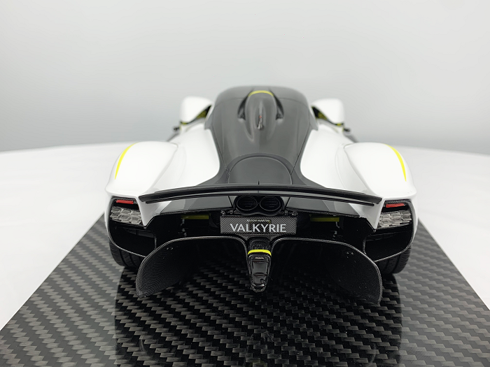 Frontiart 1:18 Aston Martin Valkyrie Pearl White F106-29
