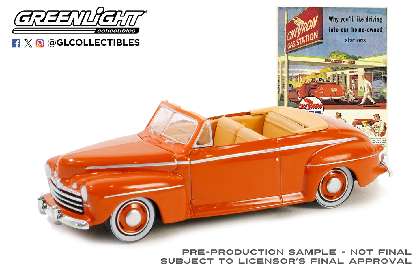GreenLight 1:64 Vintage Ad Cars Series 10 - 1946 Ford Super Deluxe Convertible – Chevron Supreme 39140-A