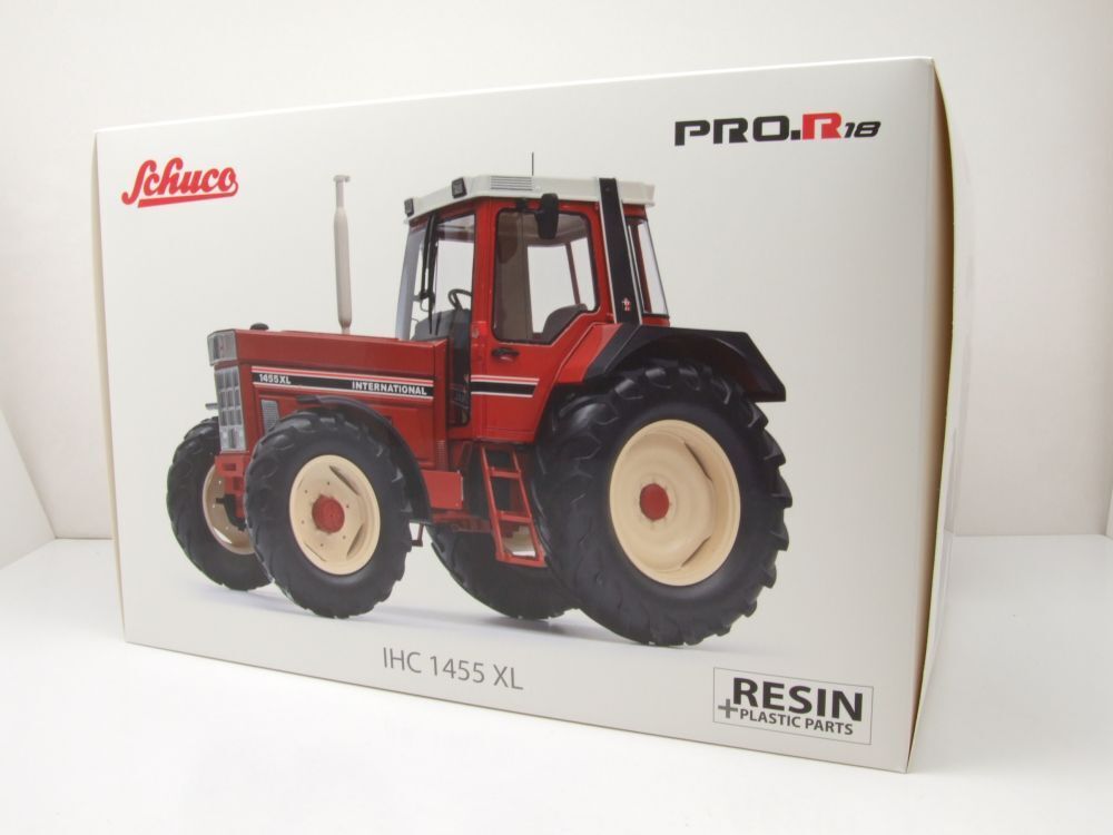 Schuco 1:18 IHC 1455 XL International Tractor 450026600