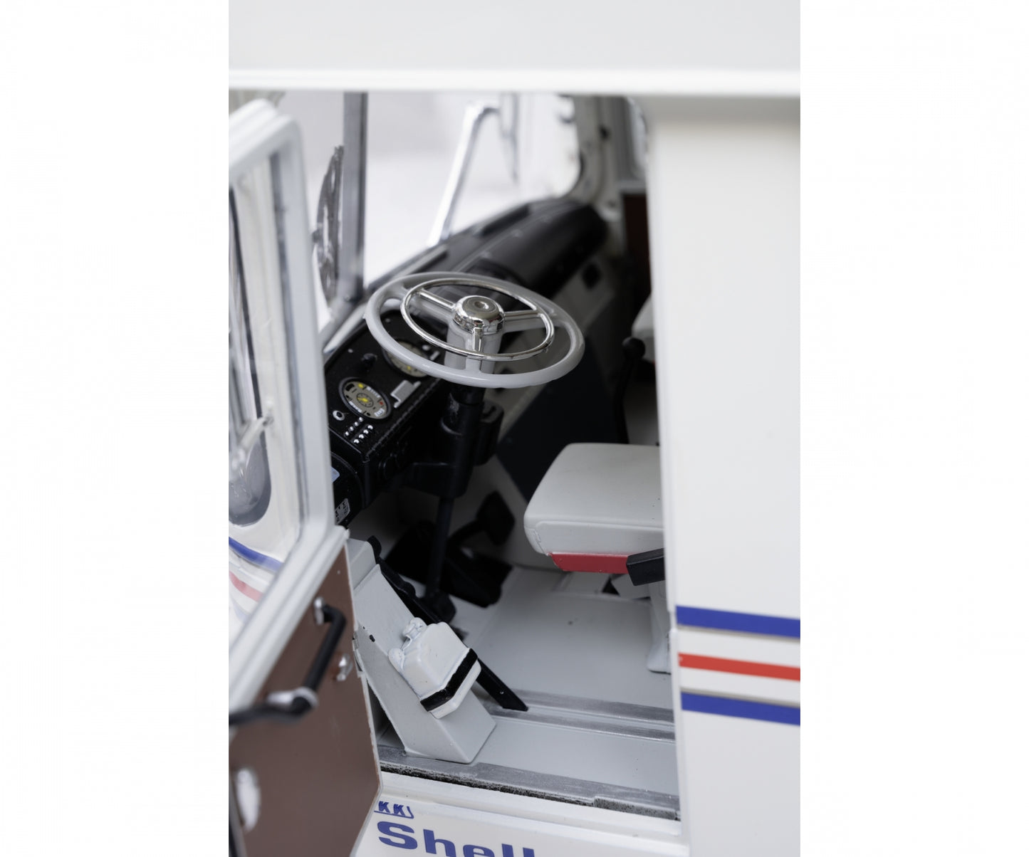 Schuco 1:18 Mercedes-Benz O317 transport Team LKW Porsche Rothmans 1984 450032800