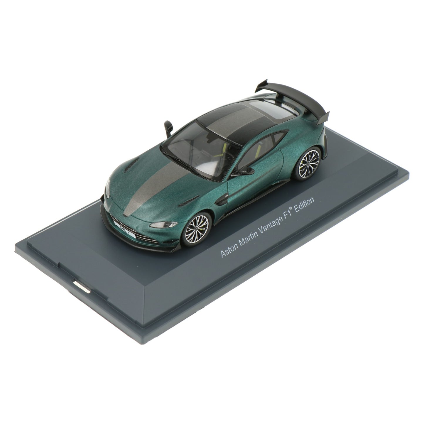 Schuco 1:43 Aston Martin Vantage F1 Edition Green 450925700