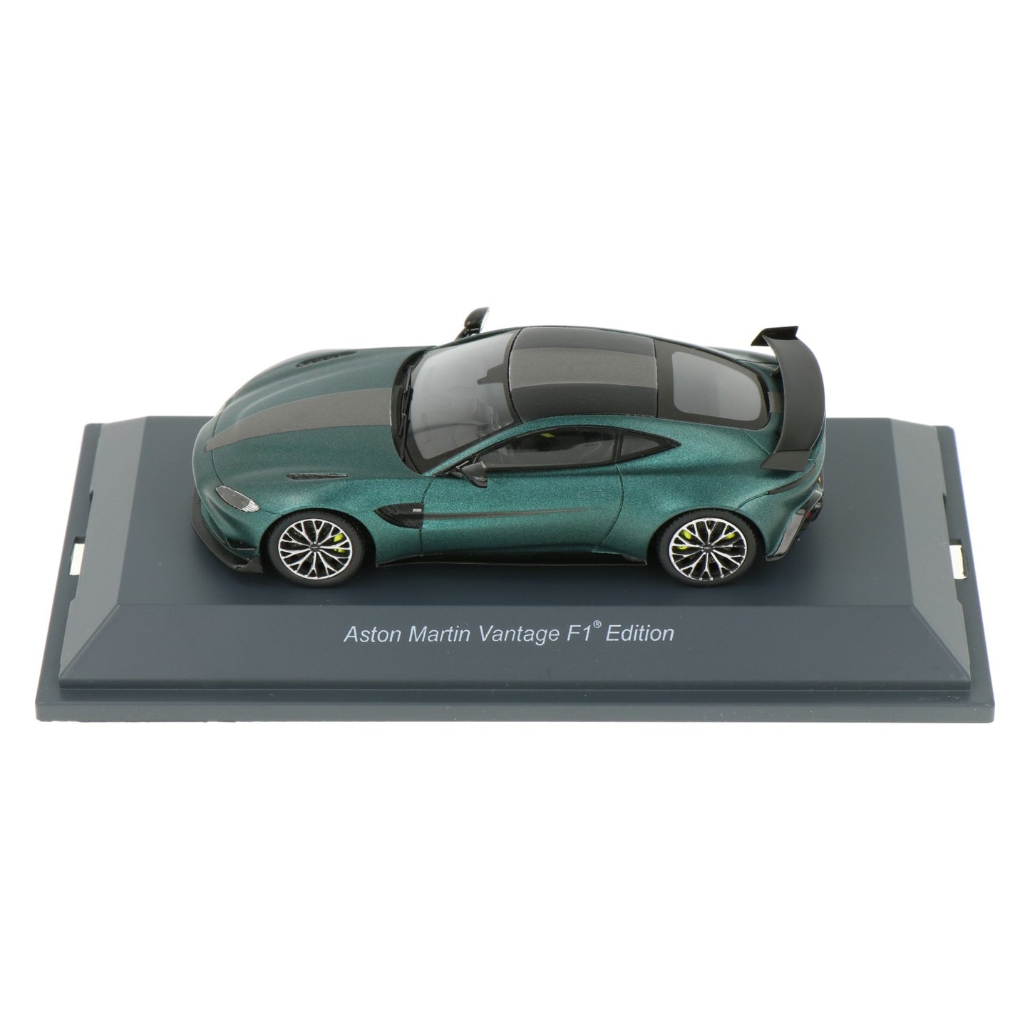 Schuco 1:43 Aston Martin Vantage F1 Edition Green 450925700
