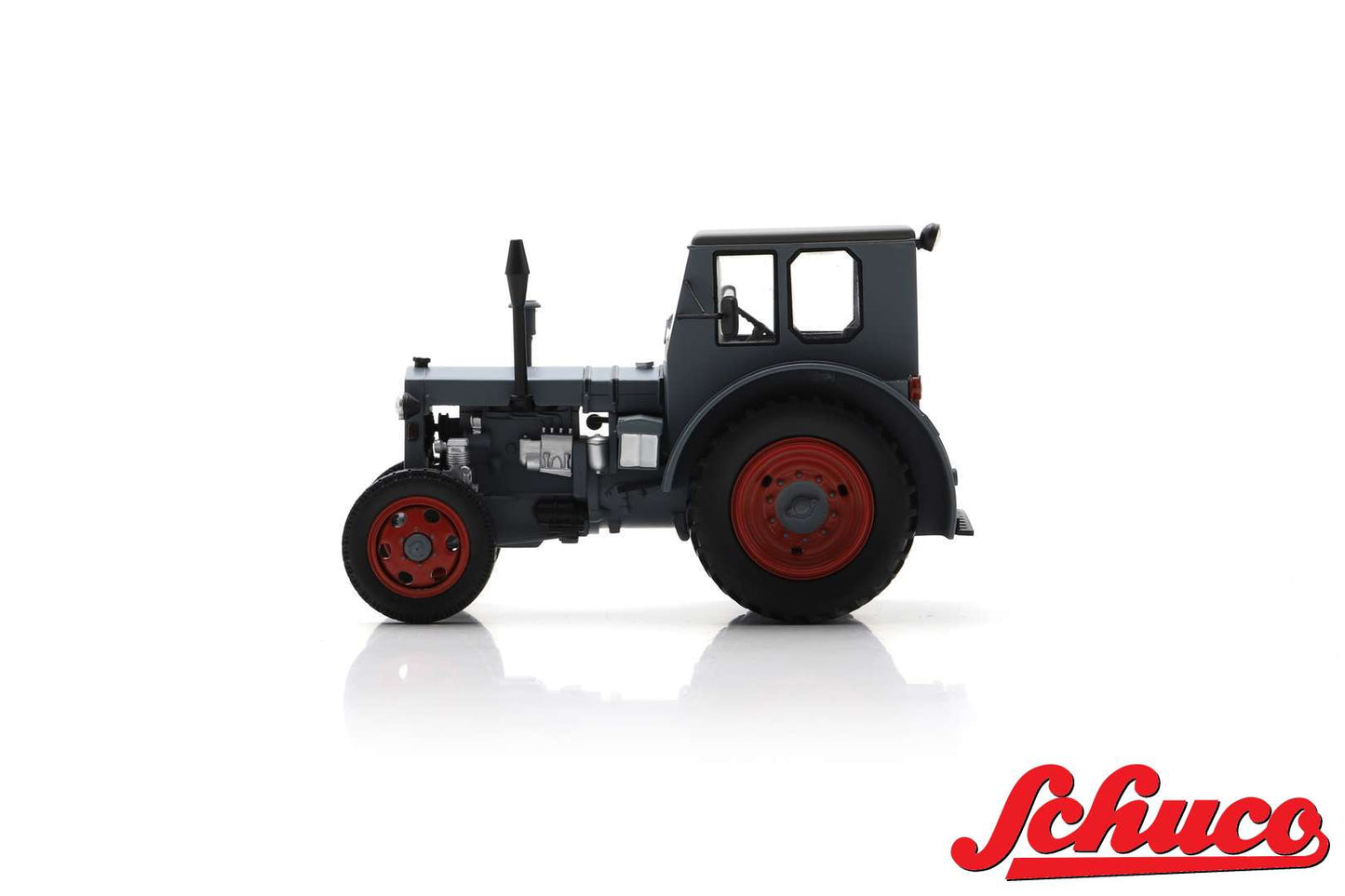 Schuco 1:32 IFA RS-01 Pionier Tractor 450930300