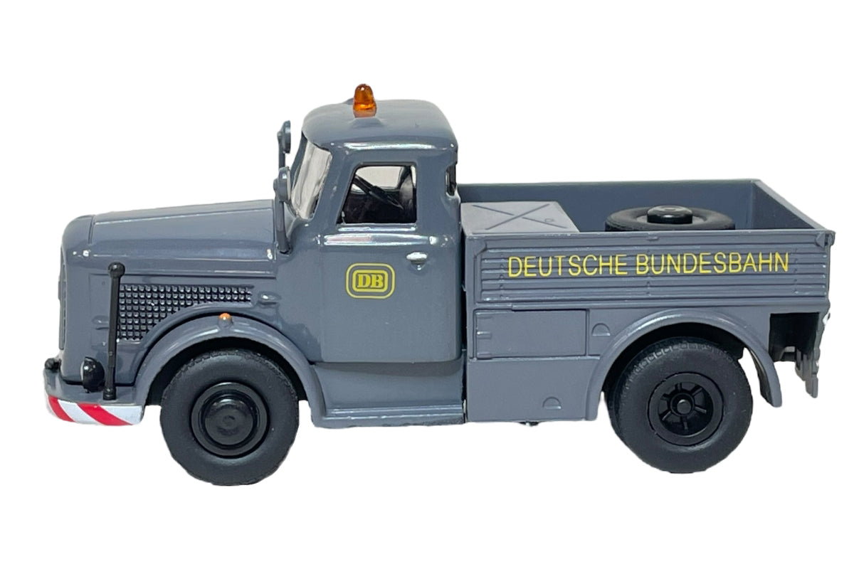 Schuco 1:87 Kaelble KV 632 Heavy-Load Truck with Culemeyer Road Roller 452657600