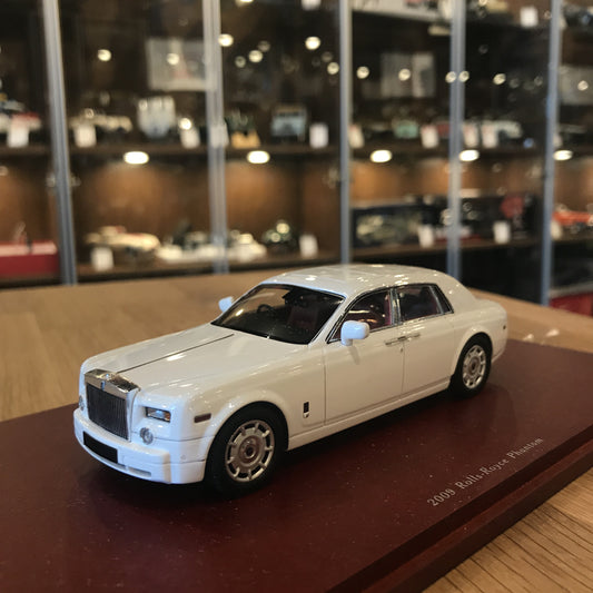 TSM 1:43 Rolls Royce Phantom Coupe 2009 White TSM114324 (Damaged / Clearance Final Sale)