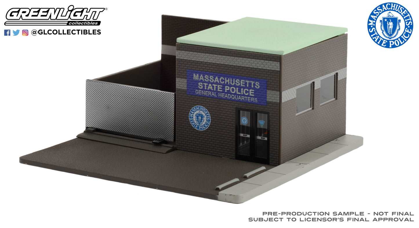 GreenLight 1:64 Mechanic s Corner Series 10 - Hot Pursuit Central Command - Massachusetts State Police 57101