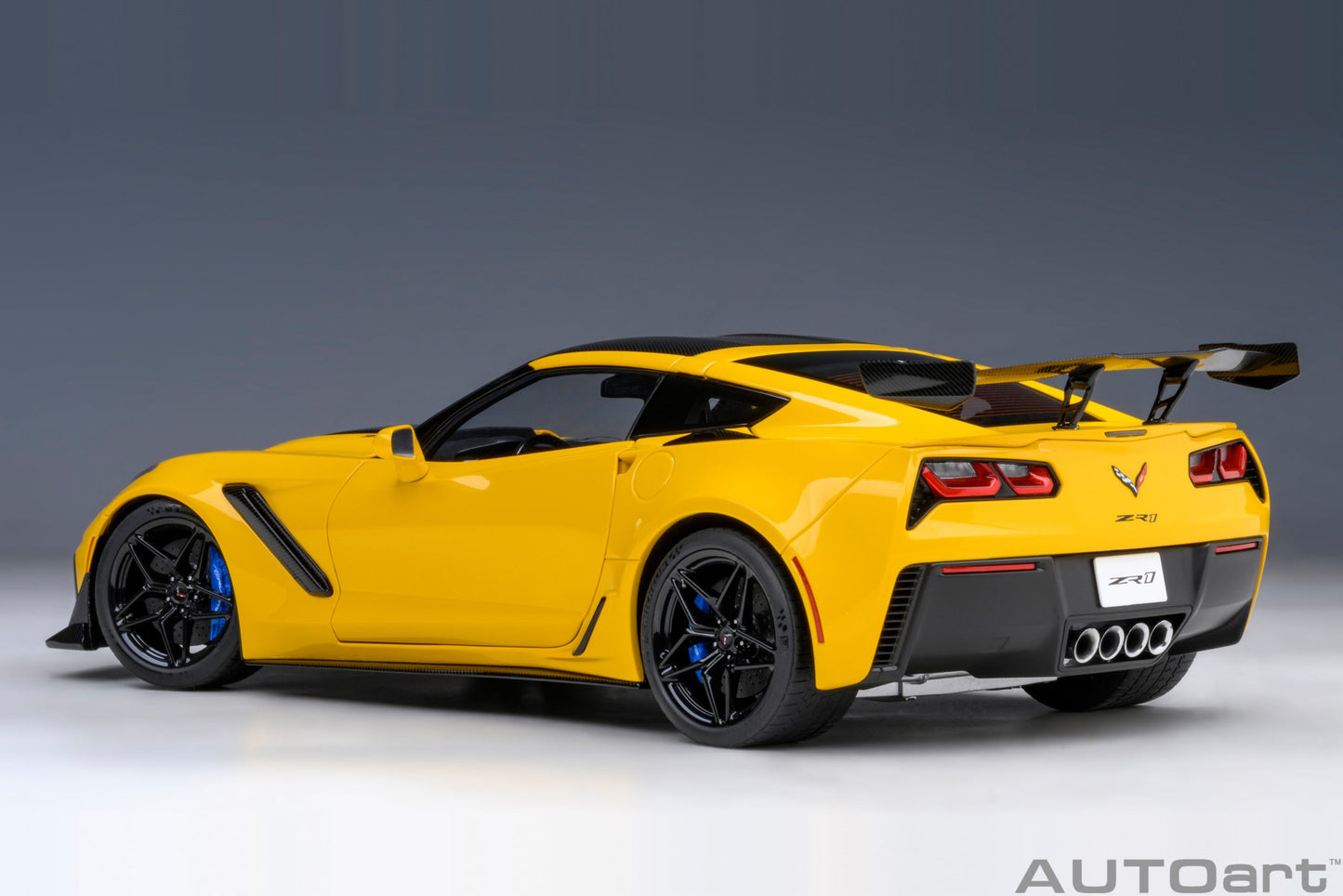 AUTOart 1:18 Chevrolet Corvette C7 ZR1 (Corvette Racing Yellow Tintcoat) 71278