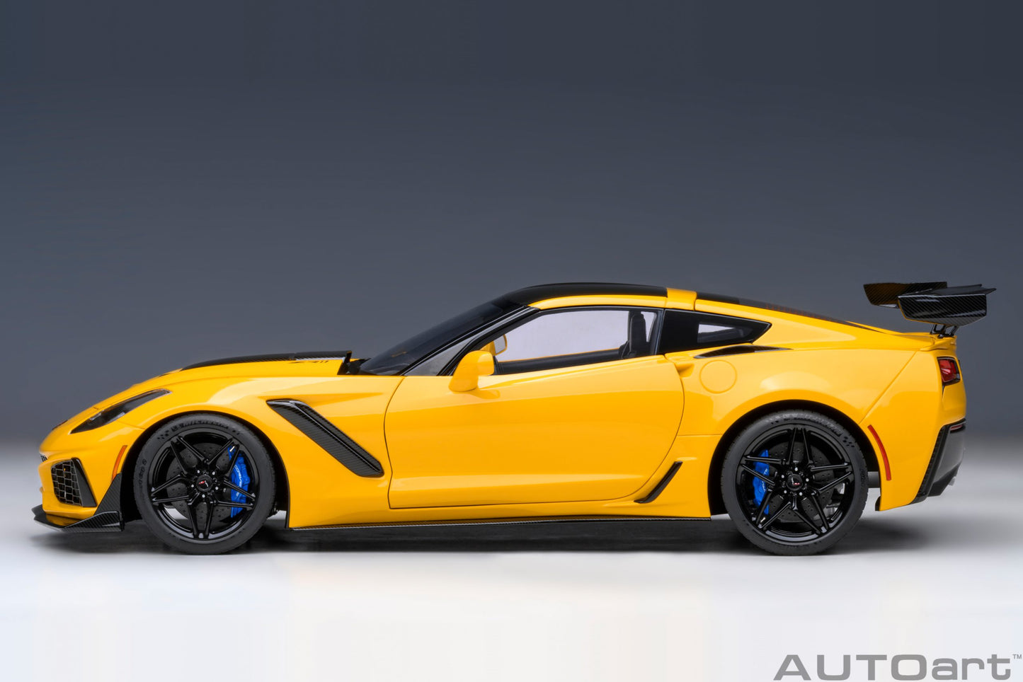 AUTOart 1:18 Chevrolet Corvette C7 ZR1 (Corvette Racing Yellow Tintcoat) 71278