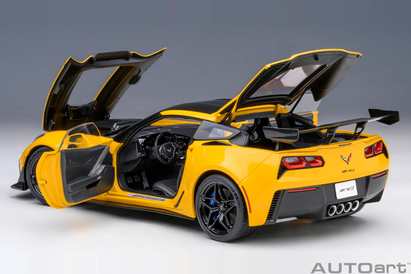 AUTOart 1:18 Chevrolet Corvette C7 ZR1 (Corvette Racing Yellow Tintcoat) 71278