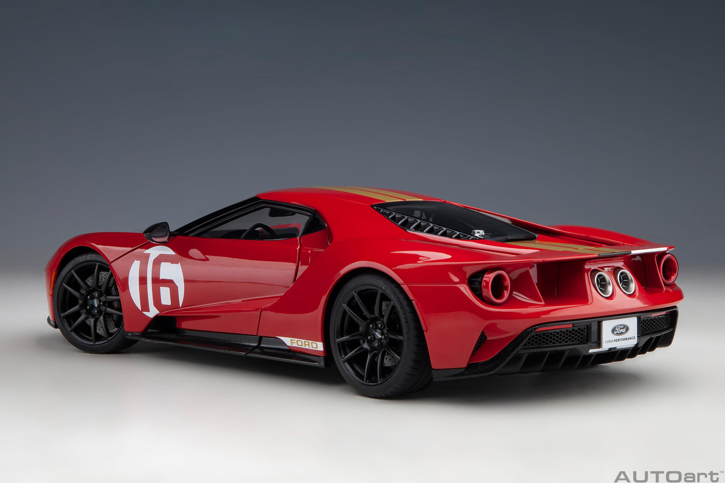 AUTOart 1:18 Ford GT #16 2022 Alan Mann Heritage Edition (Alan Mann Red) 72927