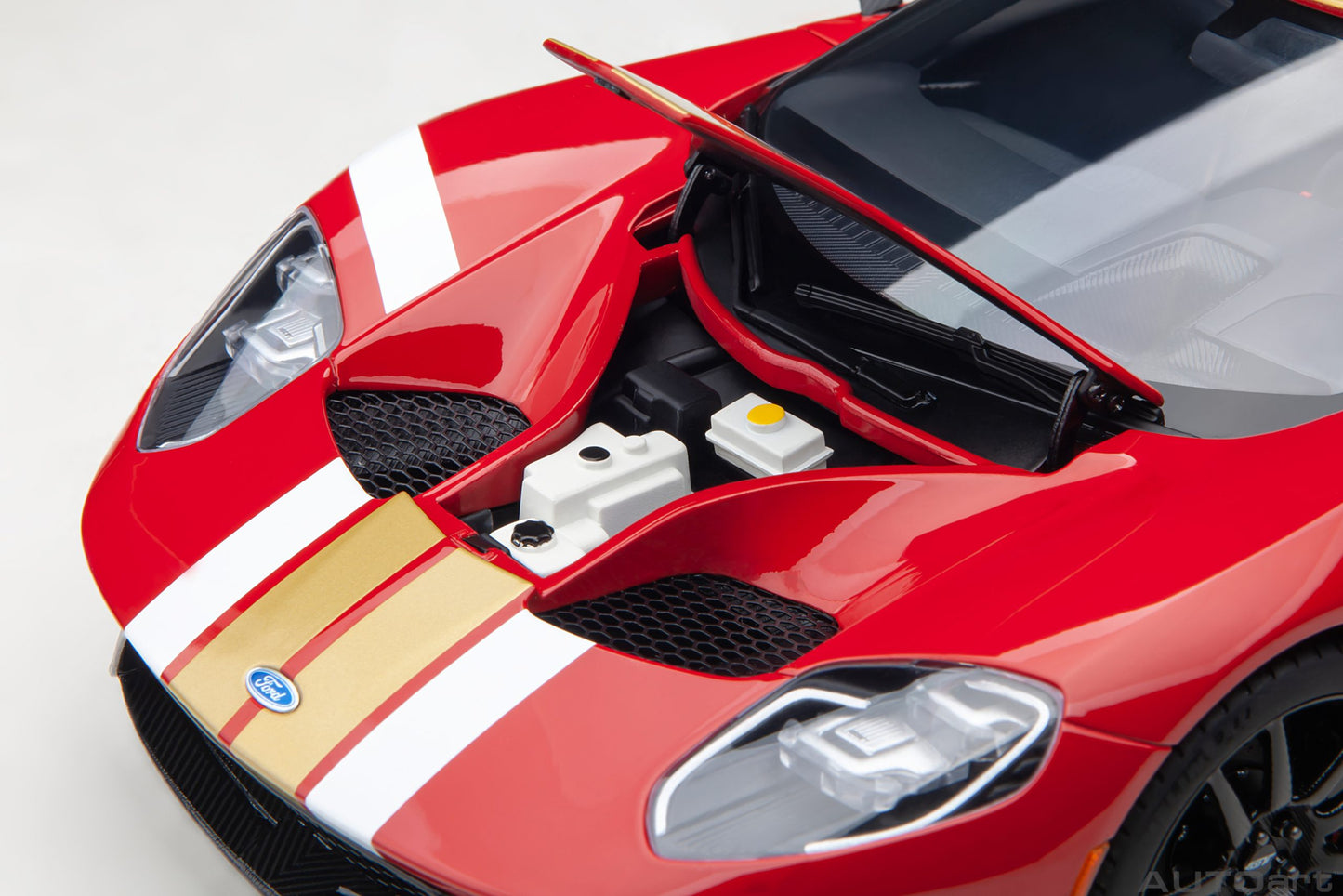 AUTOart 1:18 Ford GT #16 2022 Alan Mann Heritage Edition (Alan Mann Red) 72927