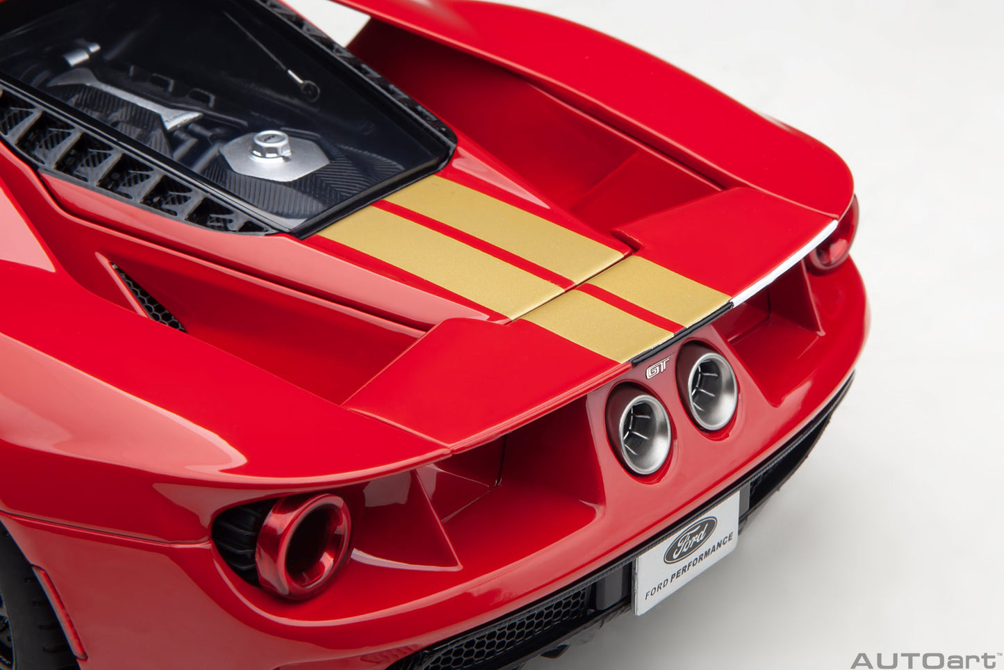 AUTOart 1:18 Ford GT #16 2022 Alan Mann Heritage Edition (Alan Mann Red) 72927