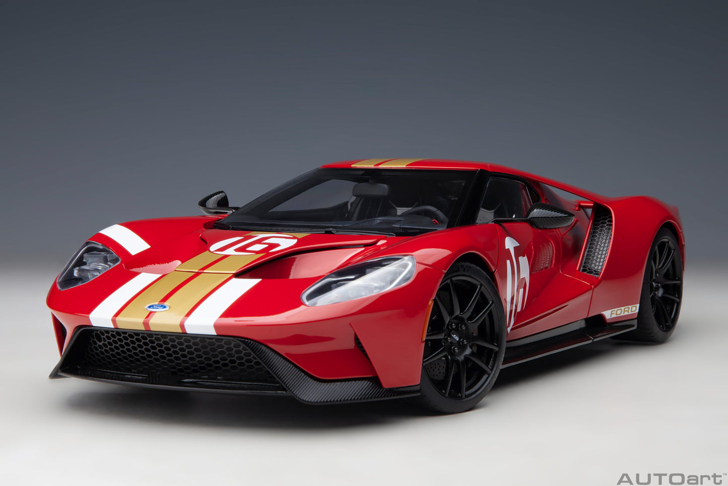 AUTOart 1:18 Ford GT #16 2022 Alan Mann Heritage Edition (Alan Mann Red) 72927