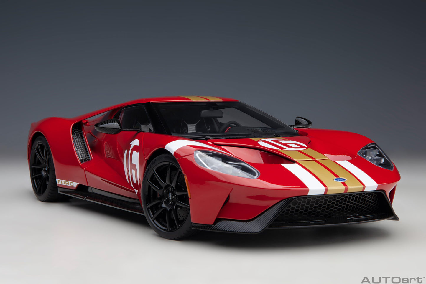 AUTOart 1:18 Ford GT #16 2022 Alan Mann Heritage Edition (Alan Mann Red) 72927