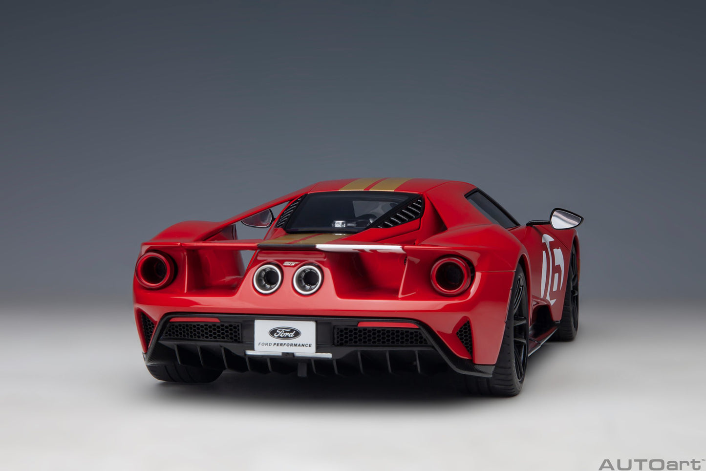 AUTOart 1:18 Ford GT #16 2022 Alan Mann Heritage Edition (Alan Mann Red) 72927