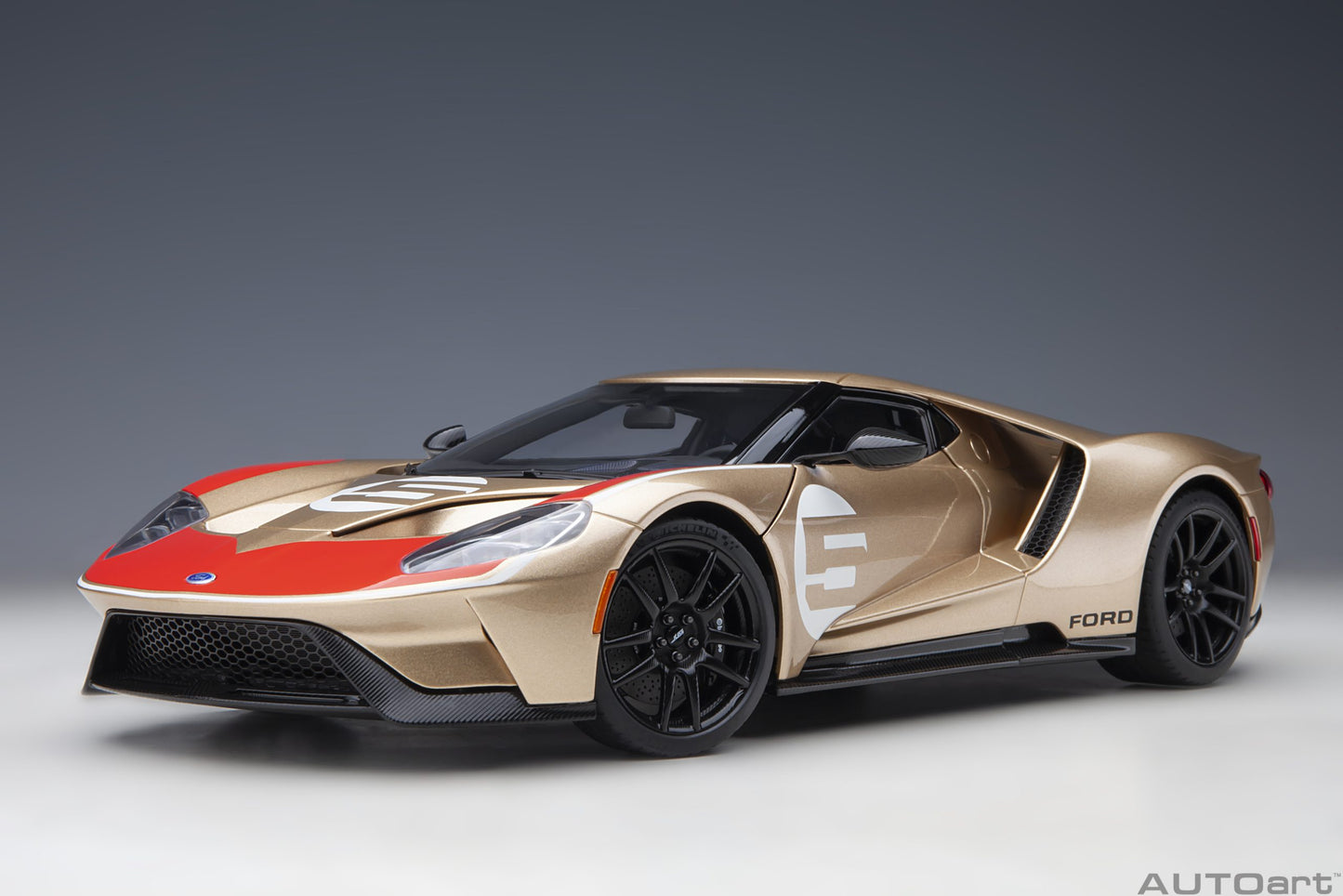 AUTOart 1:18 Ford GT #5 2022 Holman Moody Heritage Edition (Holman Woody Gold) 72928