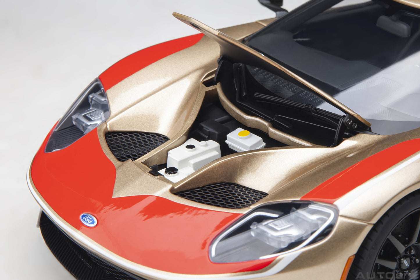 AUTOart 1:18 Ford GT #5 2022 Holman Moody Heritage Edition (Holman Woody Gold) 72928