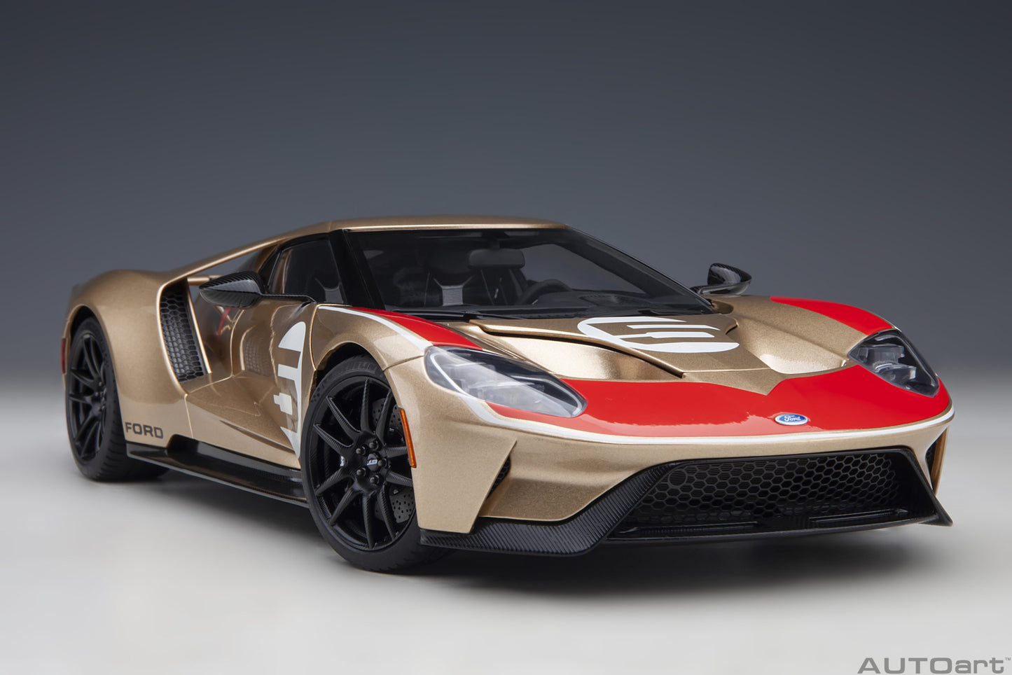 AUTOart 1:18 Ford GT #5 2022 Holman Moody Heritage Edition (Holman Woody Gold) 72928