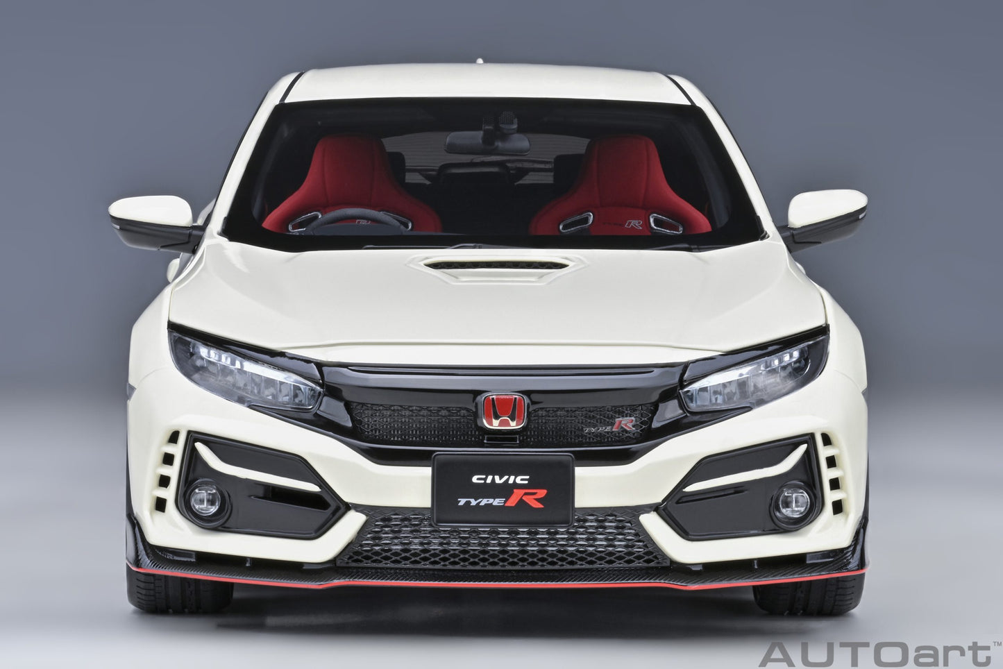 AUTOart 1:18 Honda Civic Type R (FK8) 2021 (Championship White) 73220