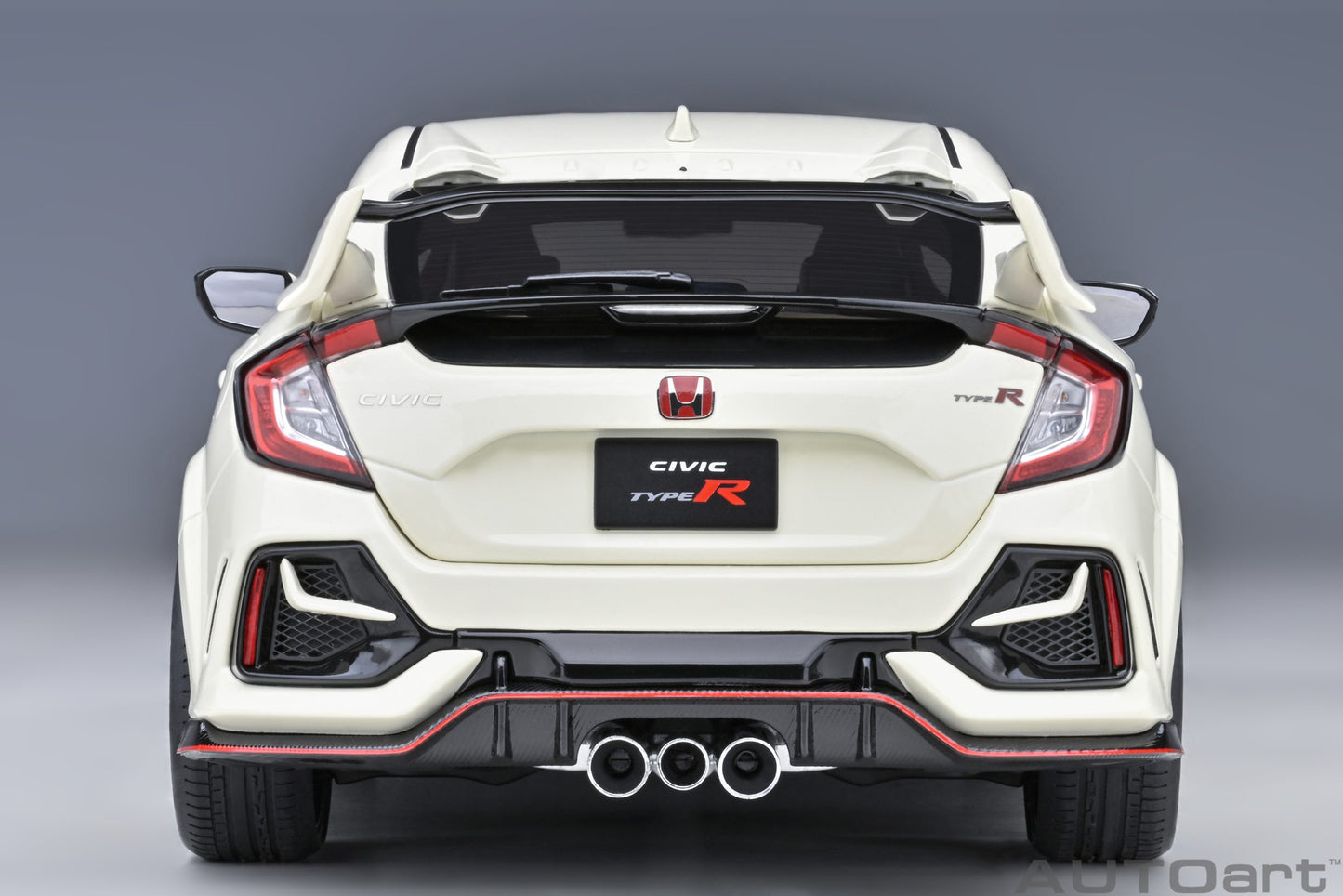 AUTOart 1:18 Honda Civic Type R (FK8) 2021 (Championship White) 73220