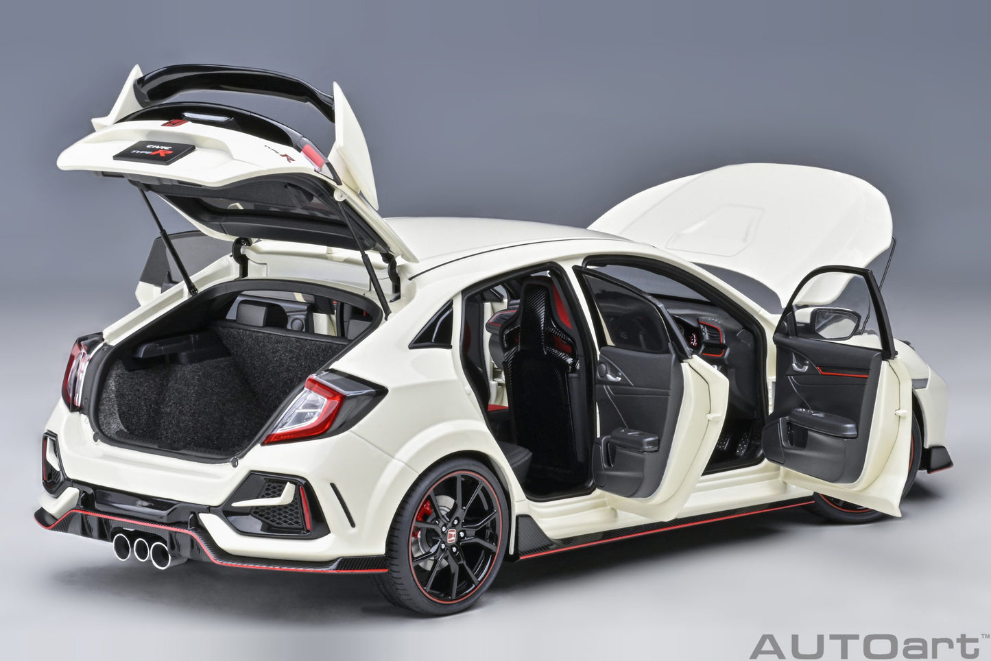 AUTOart 1:18 Honda Civic Type R (FK8) 2021 (Championship White) 73220