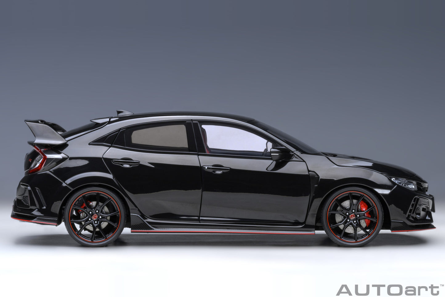 AUTOart 1:18 Honda Civic Type R (FK8) 2021 (Crystal Black Pearl) 73222