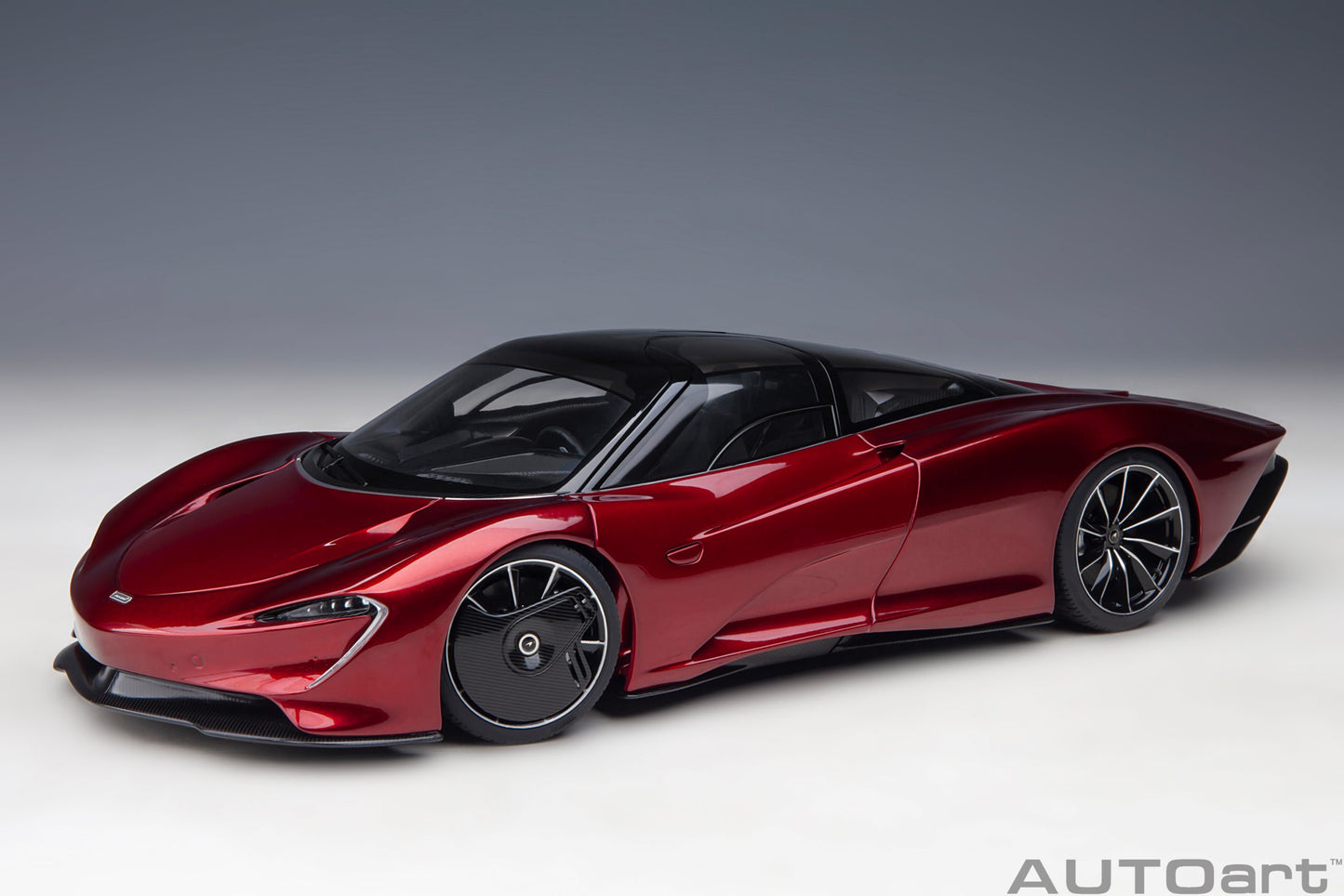 AUTOart 1:18 McLaren Speedtail (Volcano Red) 76087