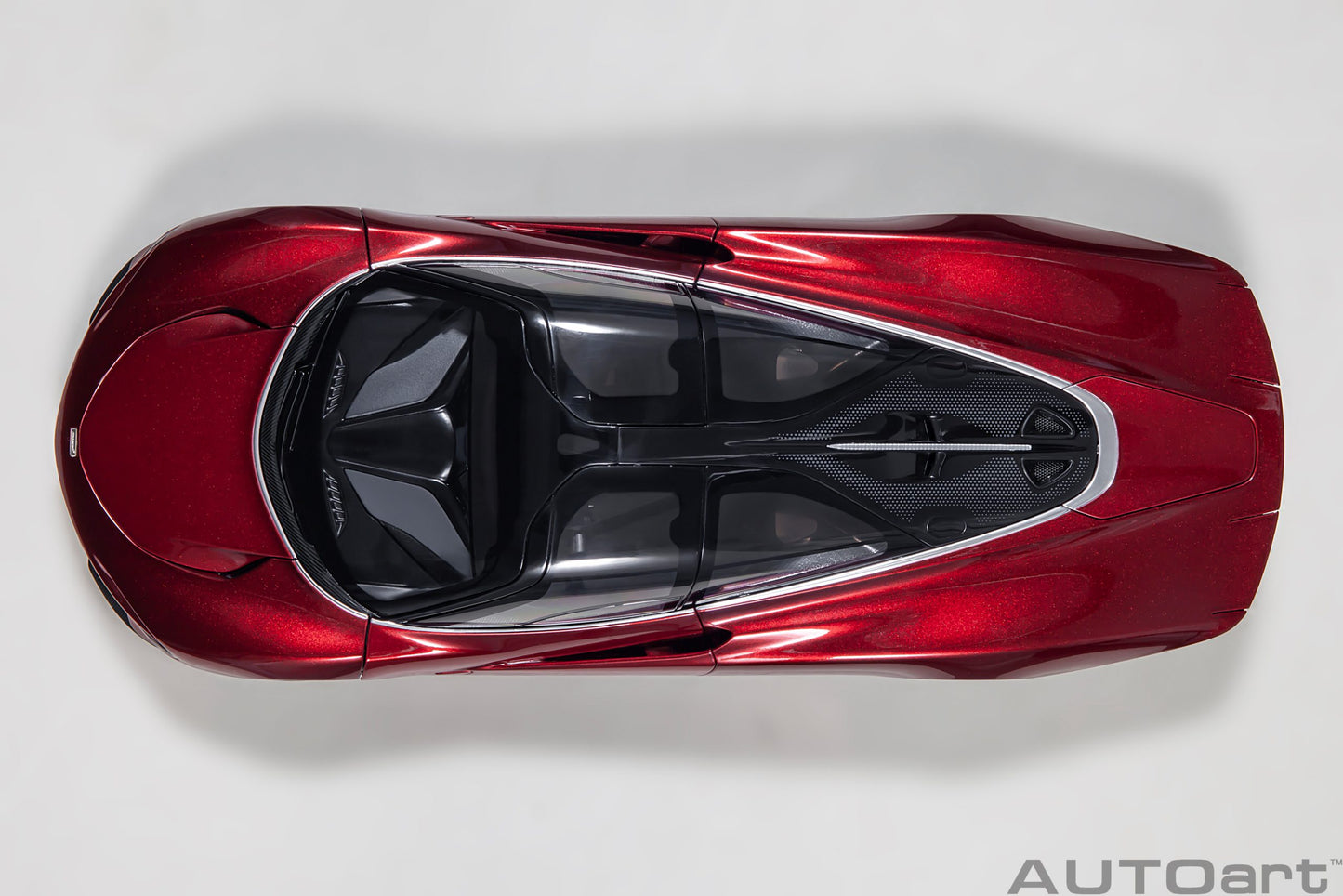 AUTOart 1:18 McLaren Speedtail (Volcano Red) 76087