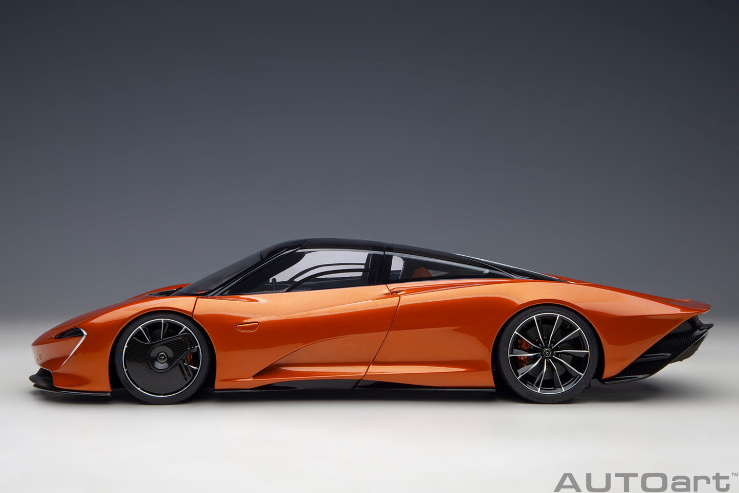 AUTOart 1:18 McLaren Speedtail (Volcano Orange) 76088