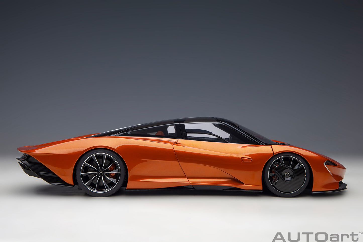 AUTOart 1:18 McLaren Speedtail (Volcano Orange) 76088