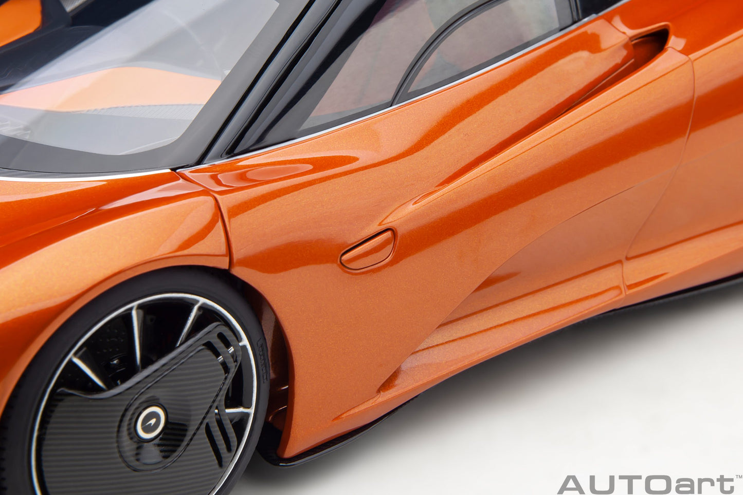 AUTOart 1:18 McLaren Speedtail (Volcano Orange) 76088