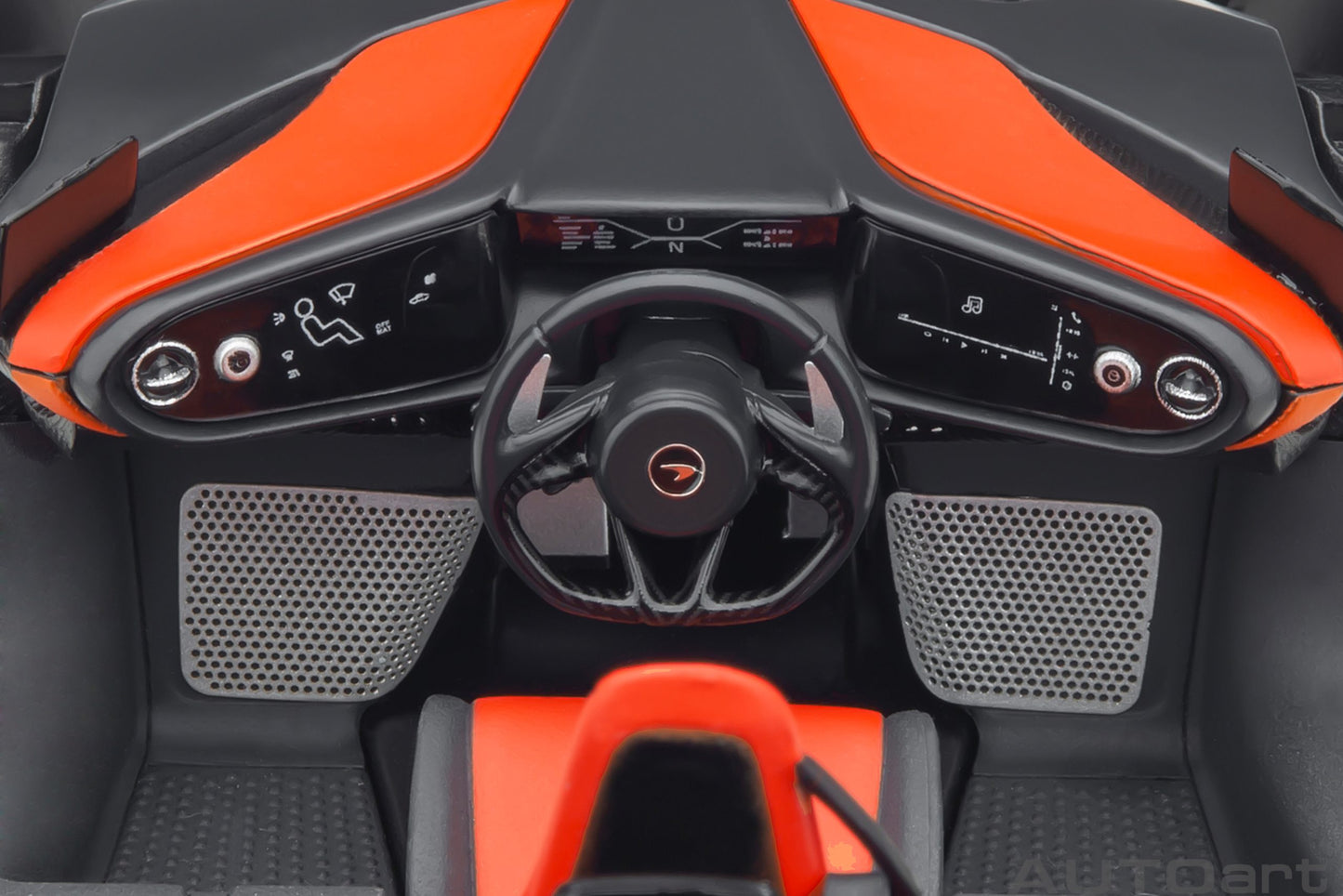 AUTOart 1:18 McLaren Speedtail (Volcano Orange) 76088