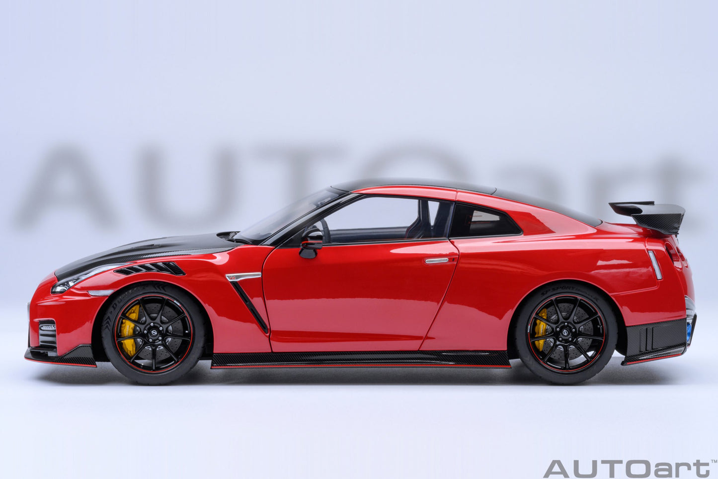 AUTOart 1:18 Nissan GT-R (R35) Nismo 2022 Special Edition (Vibrant Red) 77502