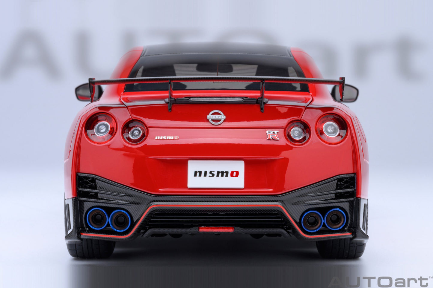 AUTOart 1:18 Nissan GT-R (R35) Nismo 2022 Special Edition (Vibrant Red) 77502
