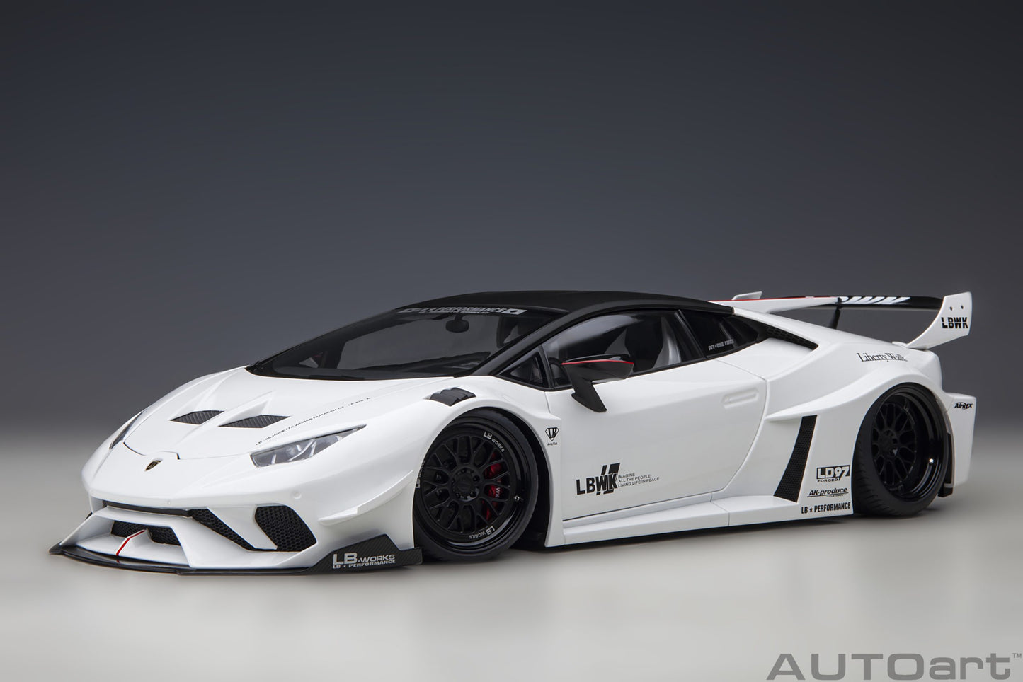 AUTOart 1:18 Liberty Walk LB Silhouette Lamborghini Huracan GT (White) 79125