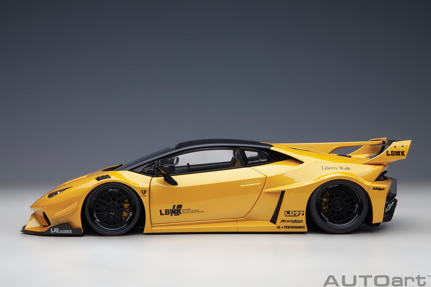 AUTOart 1:18 Liberty Walk LB Silhouette Lamborghini Huracan GT (Metallic Yellow) 79127
