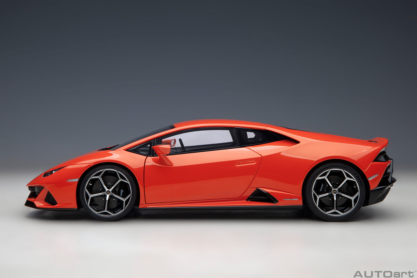 AUTOart 1:18 Lamborghini Huracan Evo (Arancio Xanto) 79214