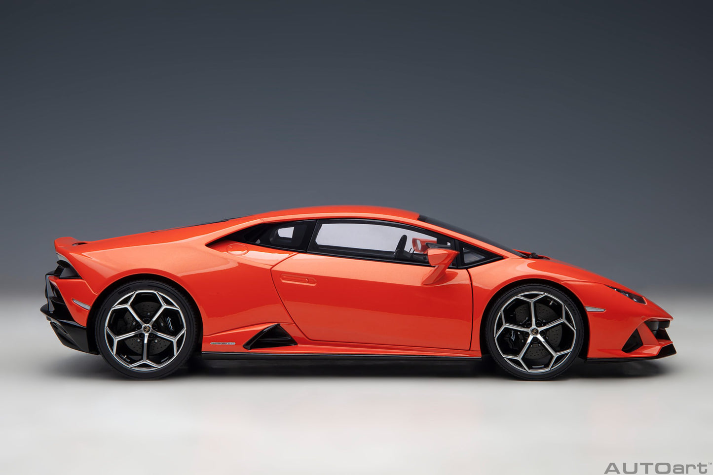 AUTOart 1:18 Lamborghini Huracan Evo (Arancio Xanto) 79214