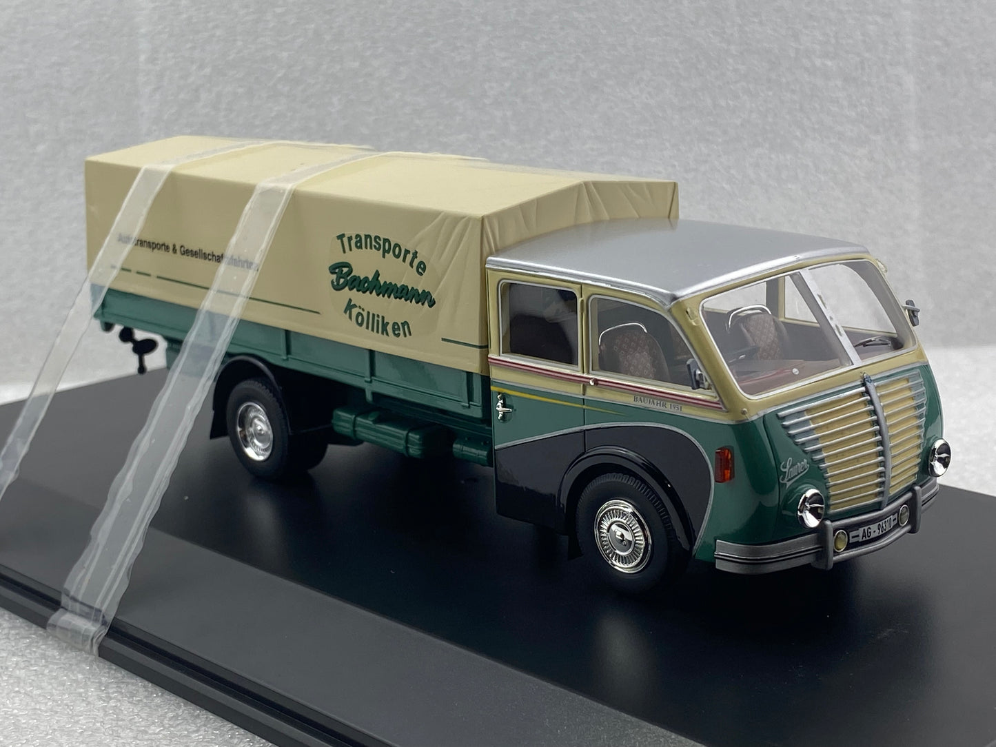 Schuco 1:43 Saurer 3C-H Truck Bachmann 450900700 (Damaged / Clearance Final Sale)