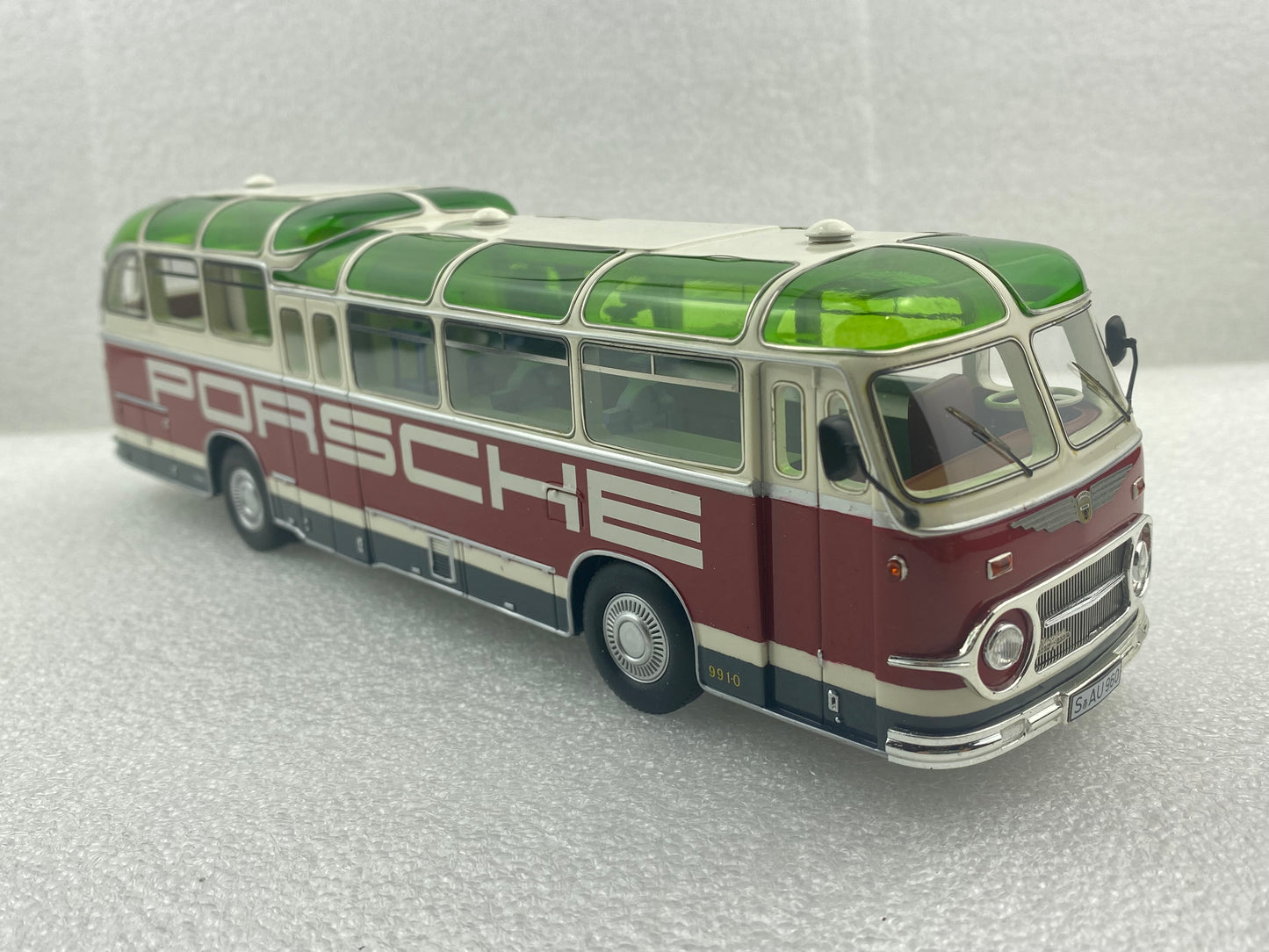 Schuco 1:43 Auwarter Neoplan FH 11 Porsche Racing Service Bus 450896600 (Clearance Final Sale)