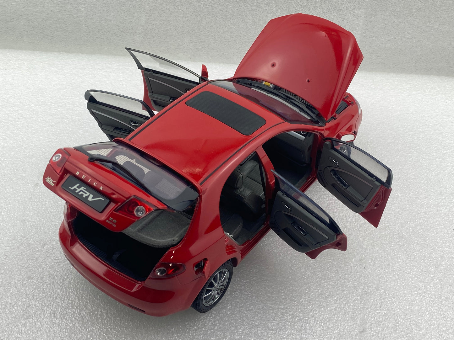 1:18 Buick Excelle HRV Red Chinese version (Clearance Final Sale)