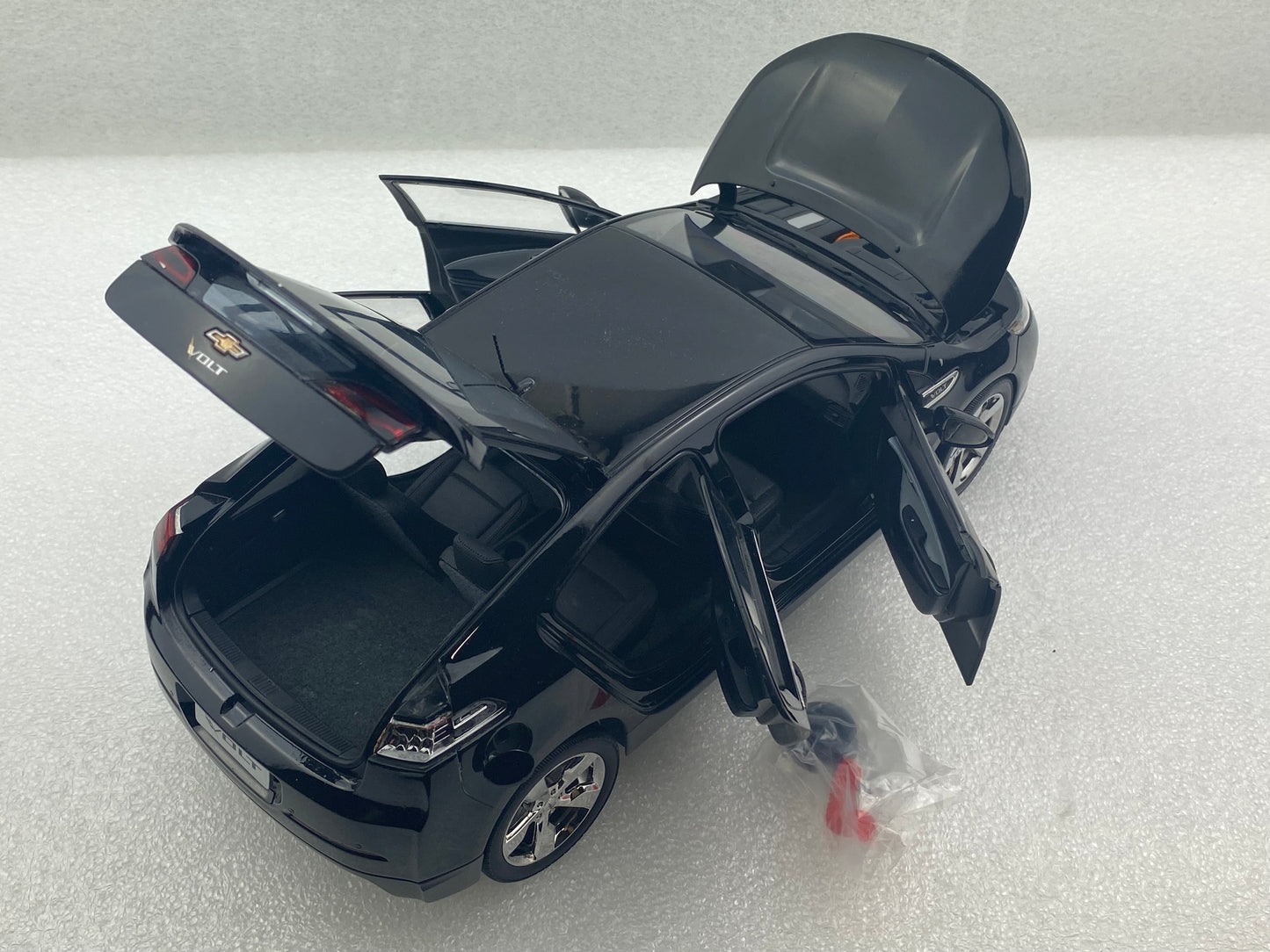 1:18 Chevrolet Volt (Clearance Final Sale)