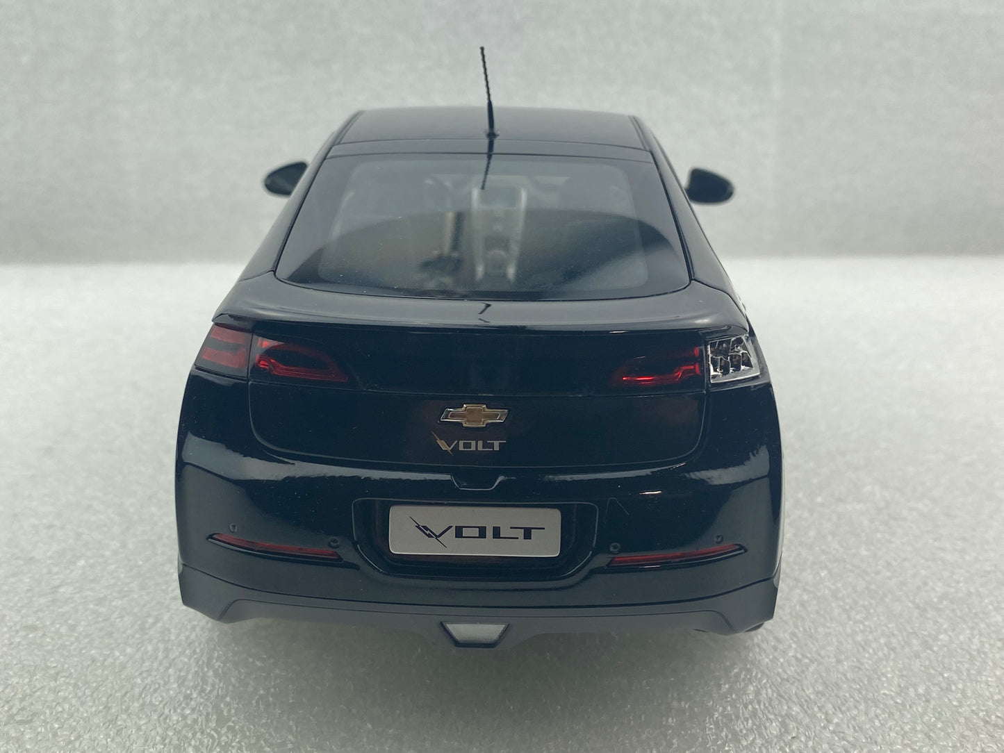 1:18 Chevrolet Volt (Clearance Final Sale)
