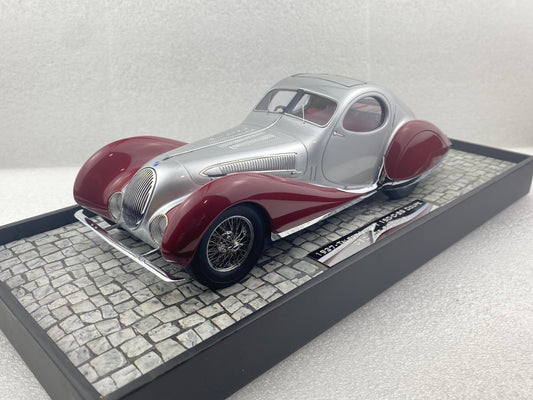 Minichamps 1:18 1937 Talbot-Lago Coupé T150 C-SS Coupe silver/red 107117121 (Clearance Final Sale)