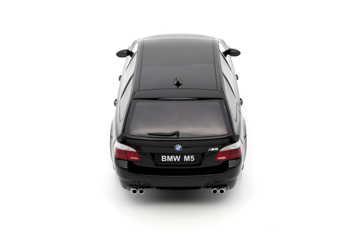 OTTO 1:18 2004 BMW E61 M5 Black Sapphire Metallic 475 OT1020