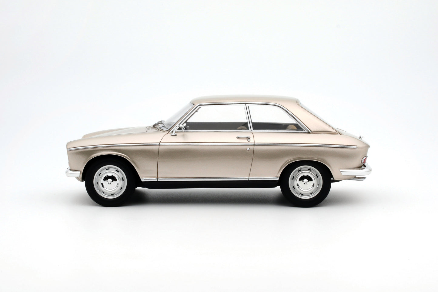 OTTO 1:18 1965 Peugeot 204 Coupe Beige Metal 1129 OT1024