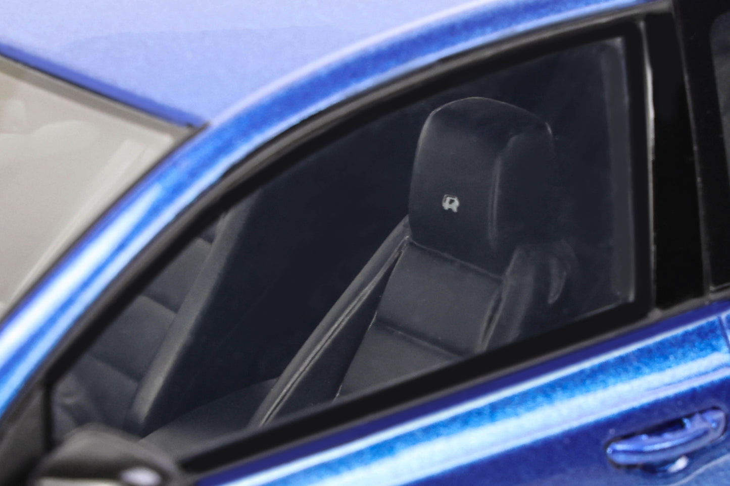 OTTO 1:18 Volkswagen Golf VI R Blue OT412