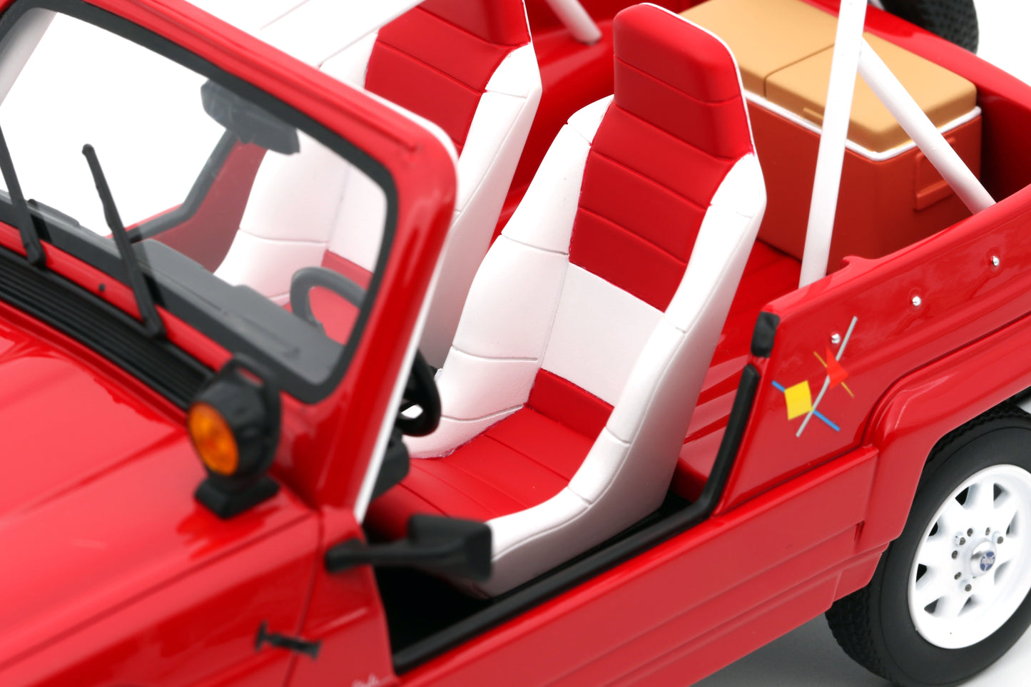 OTTO 1:18 1987 Renault 4L JP4 Red OT998