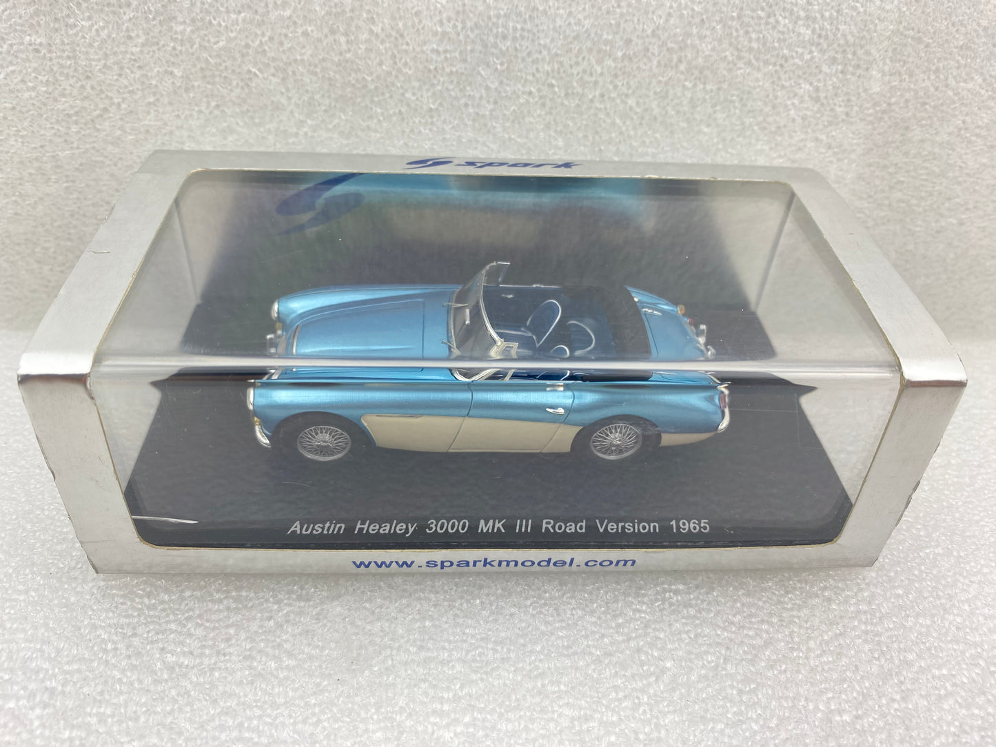 Spark 1:43 Austin Healey 3000 BJ8 1965 Road Version S0817